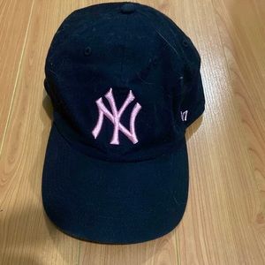 Black and pink New York Yankees cap
